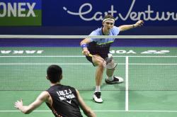 雷速体育下载-包含马来西亚羽毛球队强势法国羽毛球队，安赛龙制霸全场的词条