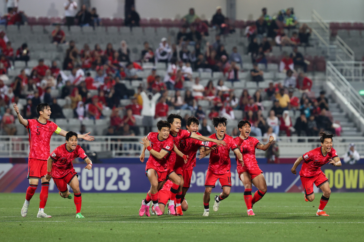 足球比赛成为各国民众追逐的焦点