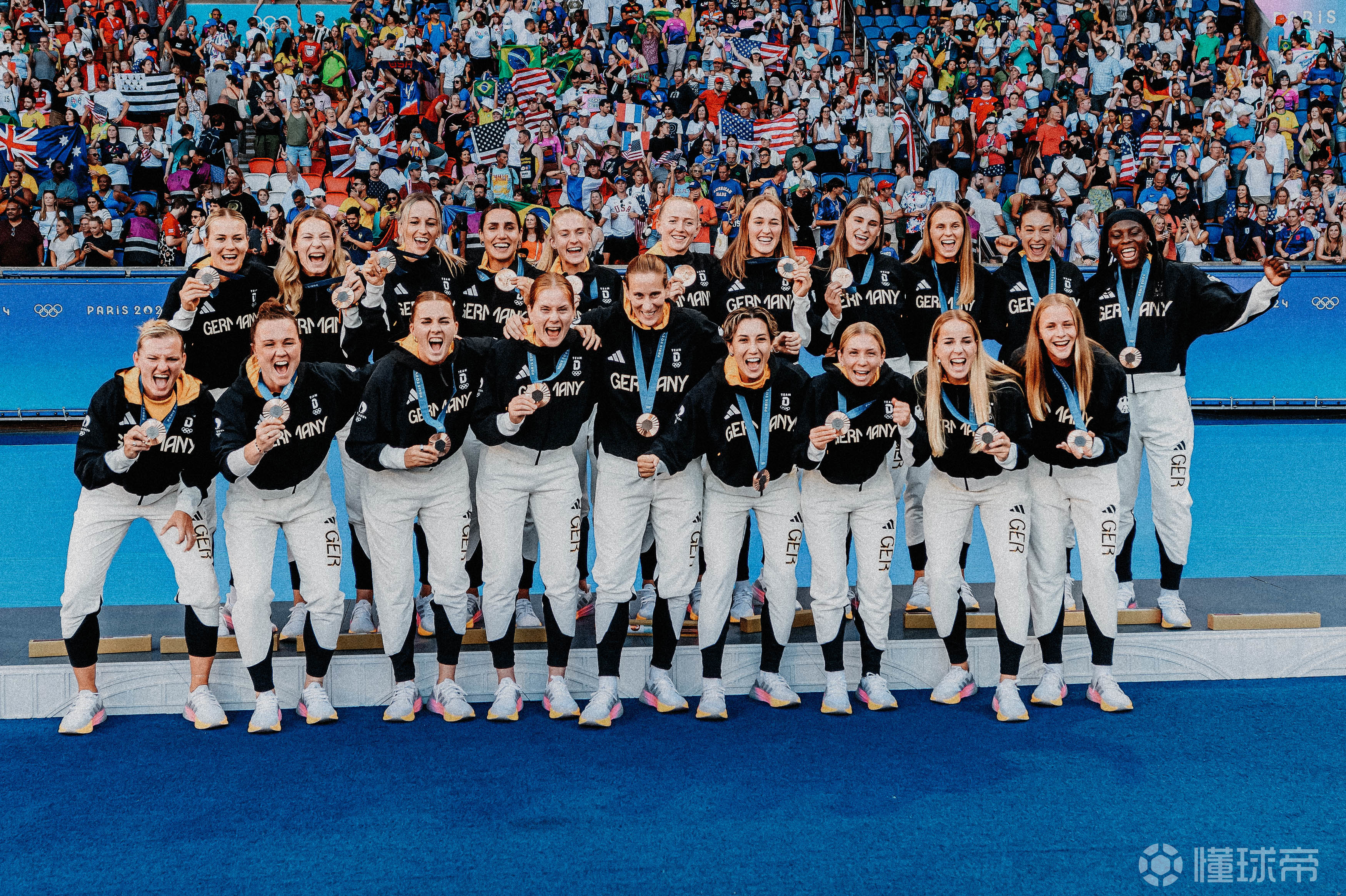 包含德国女足队伍团结一心备战世界杯的词条 包含德国女足队伍团结一心备战世界杯的词条