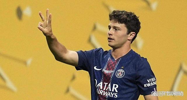 巴黎圣日耳曼俱乐部签约新锋将，打造新王朝