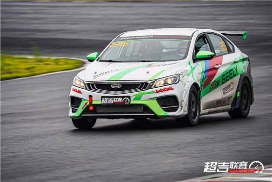 赛车总决赛即将打响,冠军归属成谜的简单介绍 赛车总决赛即将打响,冠军归属成谜的简单介绍