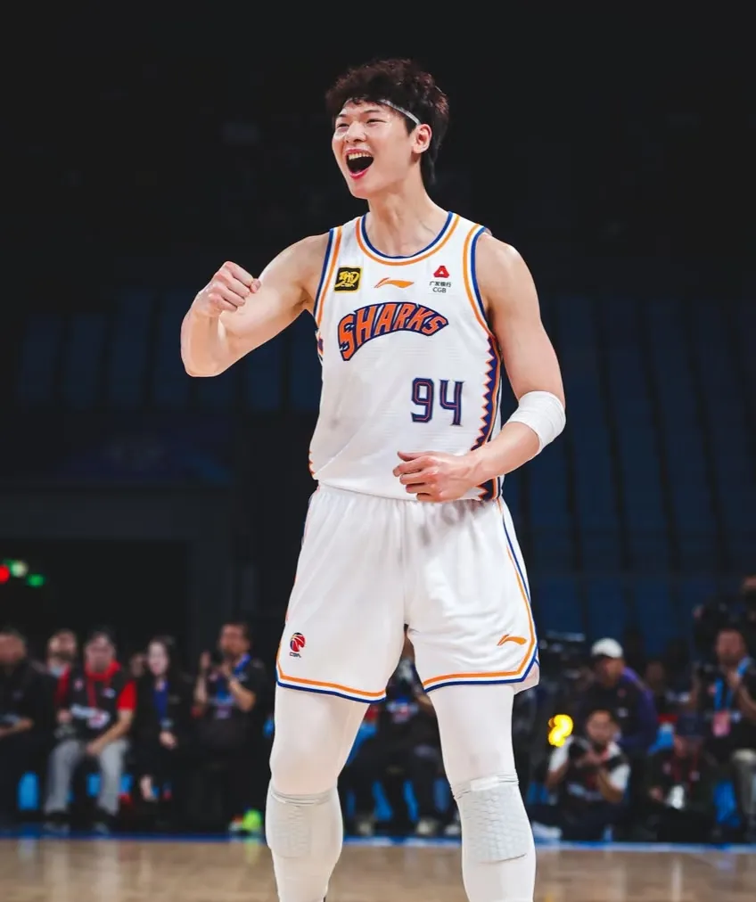 火箭完胜天津队，王哲林刷新纪录的简单介绍